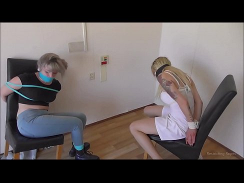 ❤️ Asılı / bağlanmış və ağzı bağlanmış / çətinlik içində olan qız ☑ Sikiş videosu az.sexvideosex.top ️❤